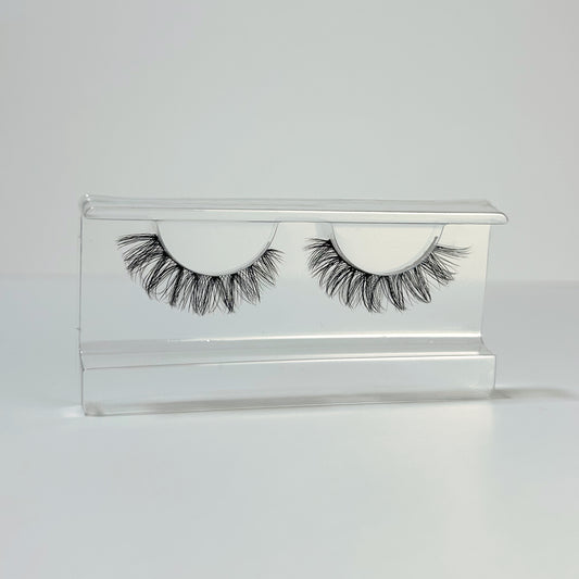 Alyvia l Russian Lashes