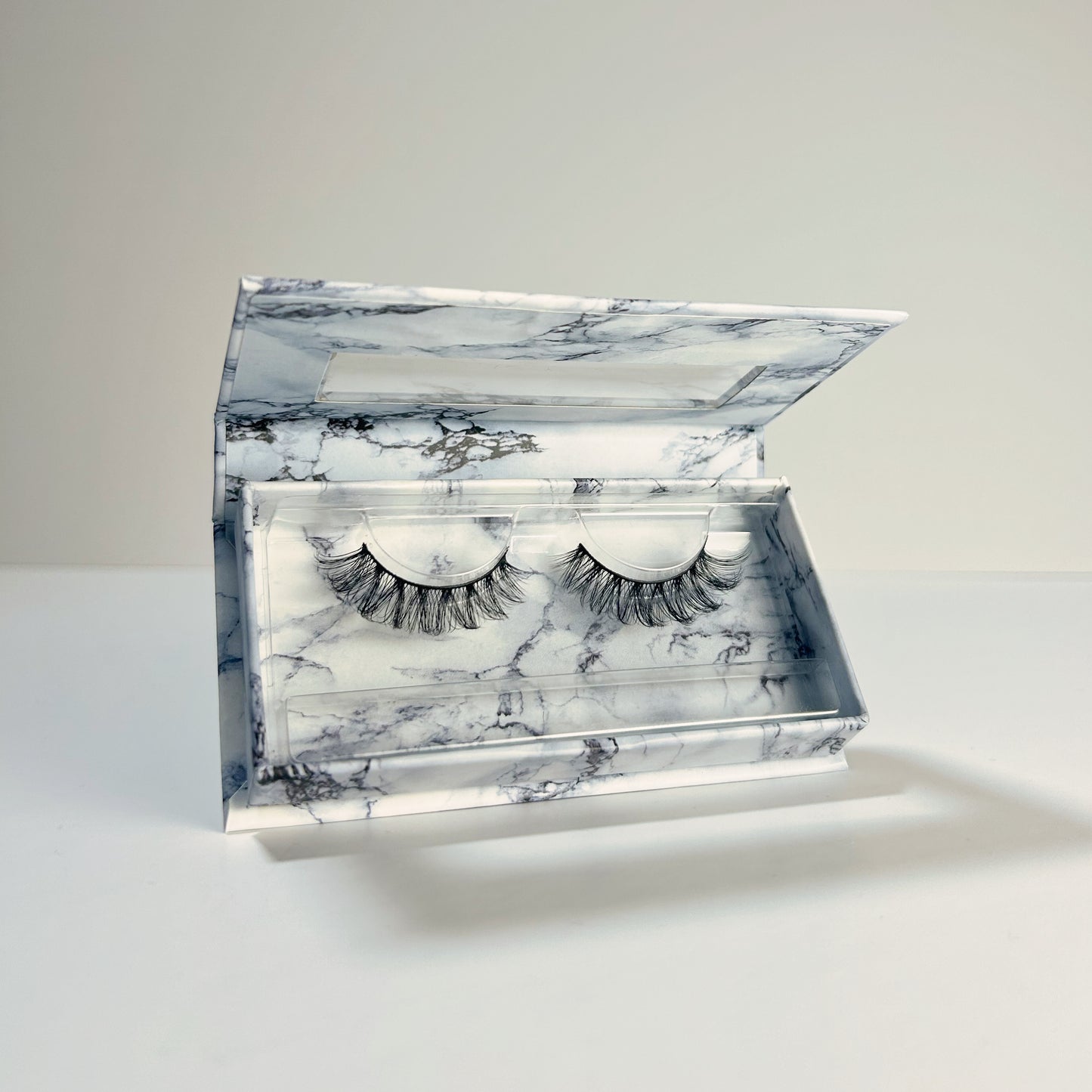 Alyvia l Russian Lashes
